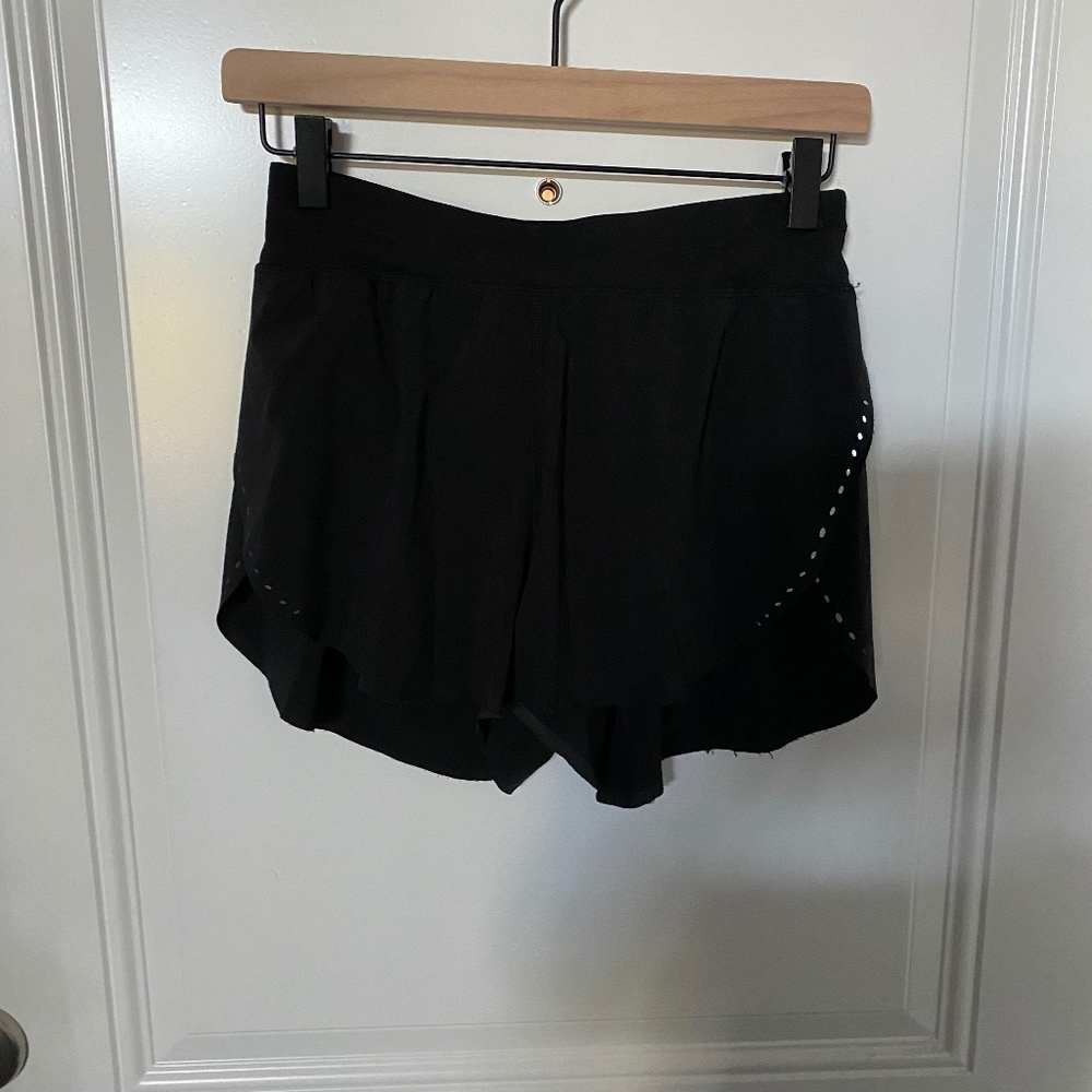 Find Your Pace High Rise Short 3"